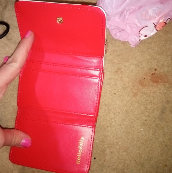 Hello Kitty Wallet - Picture 4 of 4